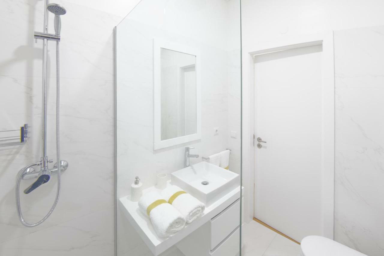 Luxury Anibal Cunha Apartments ポルト エクステリア 写真